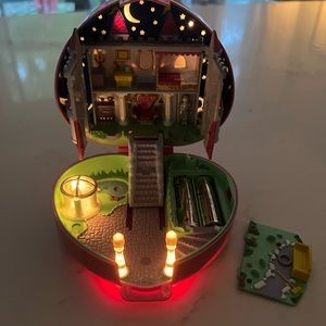 Vintage Polly Pocket Bluebird 1992 Starlight Castle with most original figures